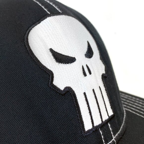 MARVEL Punisher Embroidered Skull Logo Flatbill Snapback Cap in Black - NEW - Picture 3 of 11